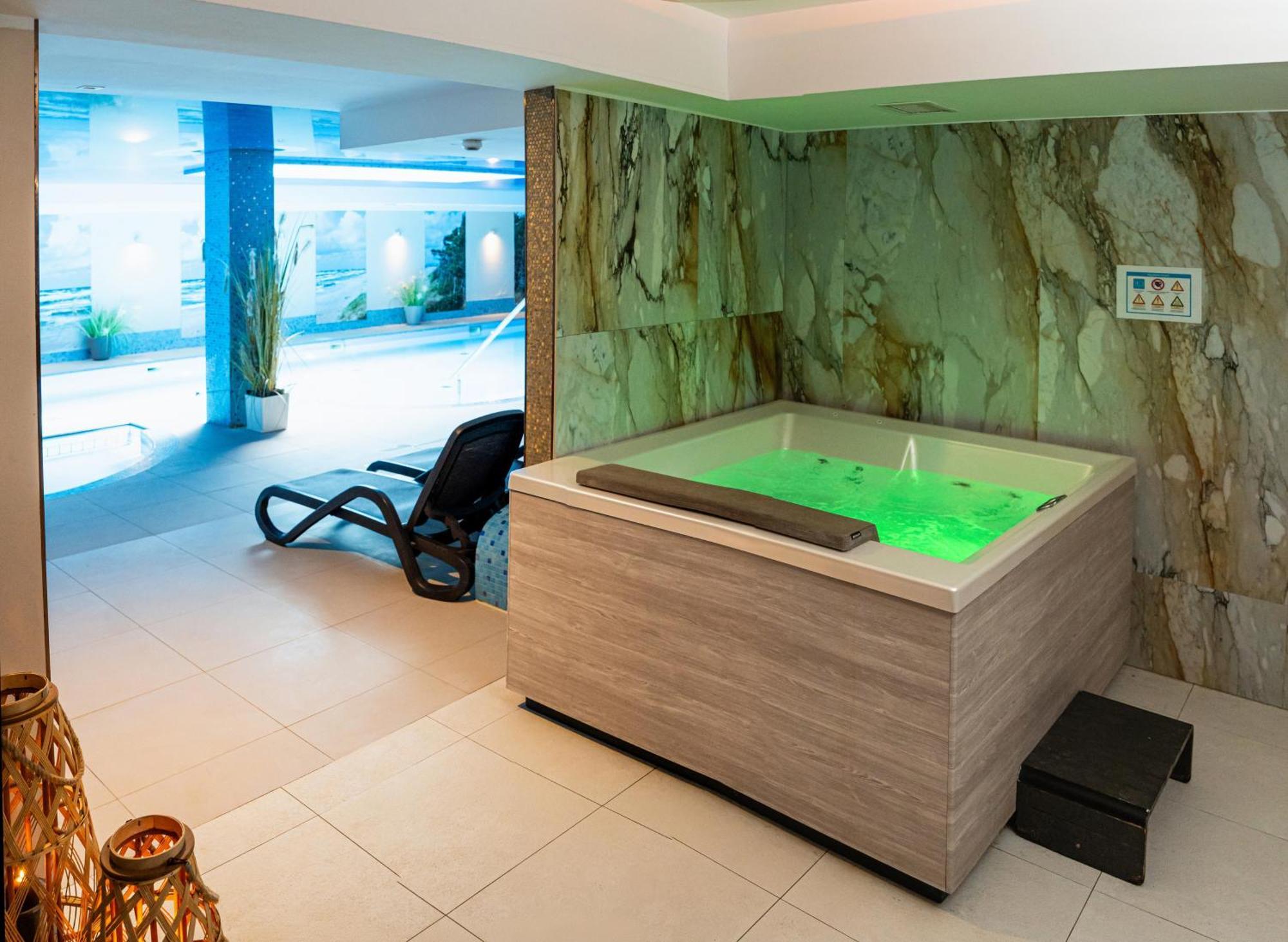 Hotel Szafir Jastrzębia Góra Dış mekan fotoğraf